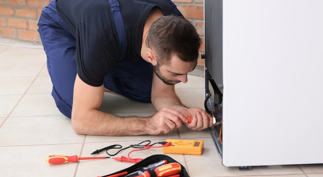 sub-zero freezer repair man